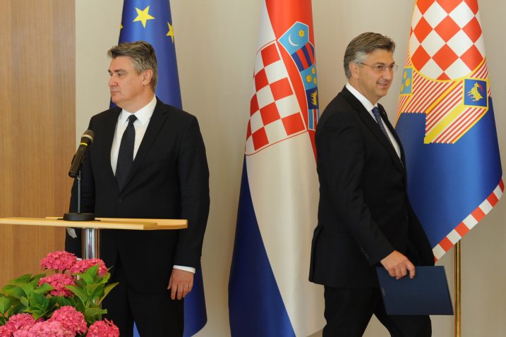 Što govori činjenica da su potrebni potpisi Predsjednika i premijera?